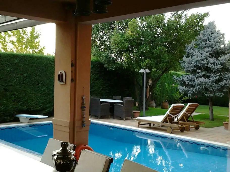 4-Seasons Pool Villa Near Meteora Tríkala Extérieur photo